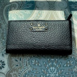Black Kate Spade wallet